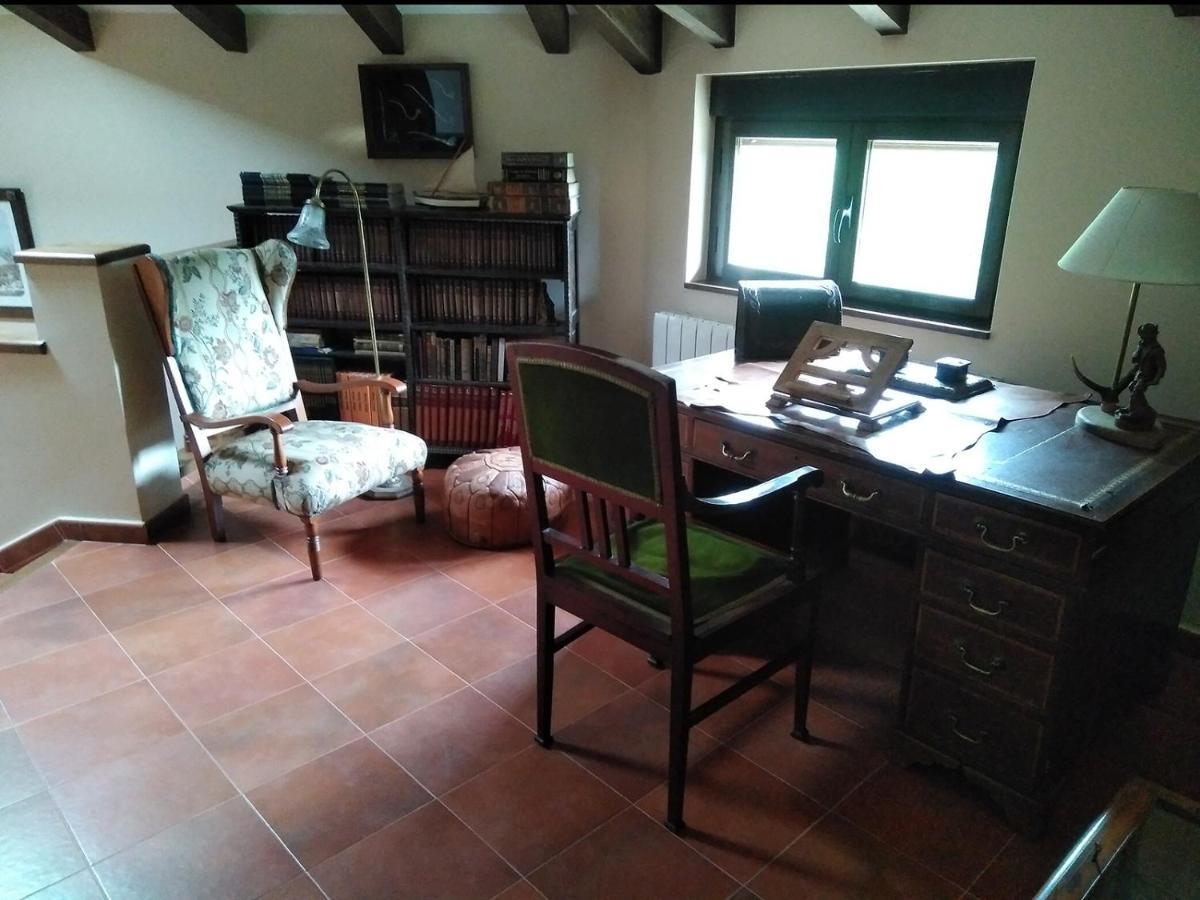 La Cirujana De Gredos Villa San Esteban Del Valle Bagian luar foto