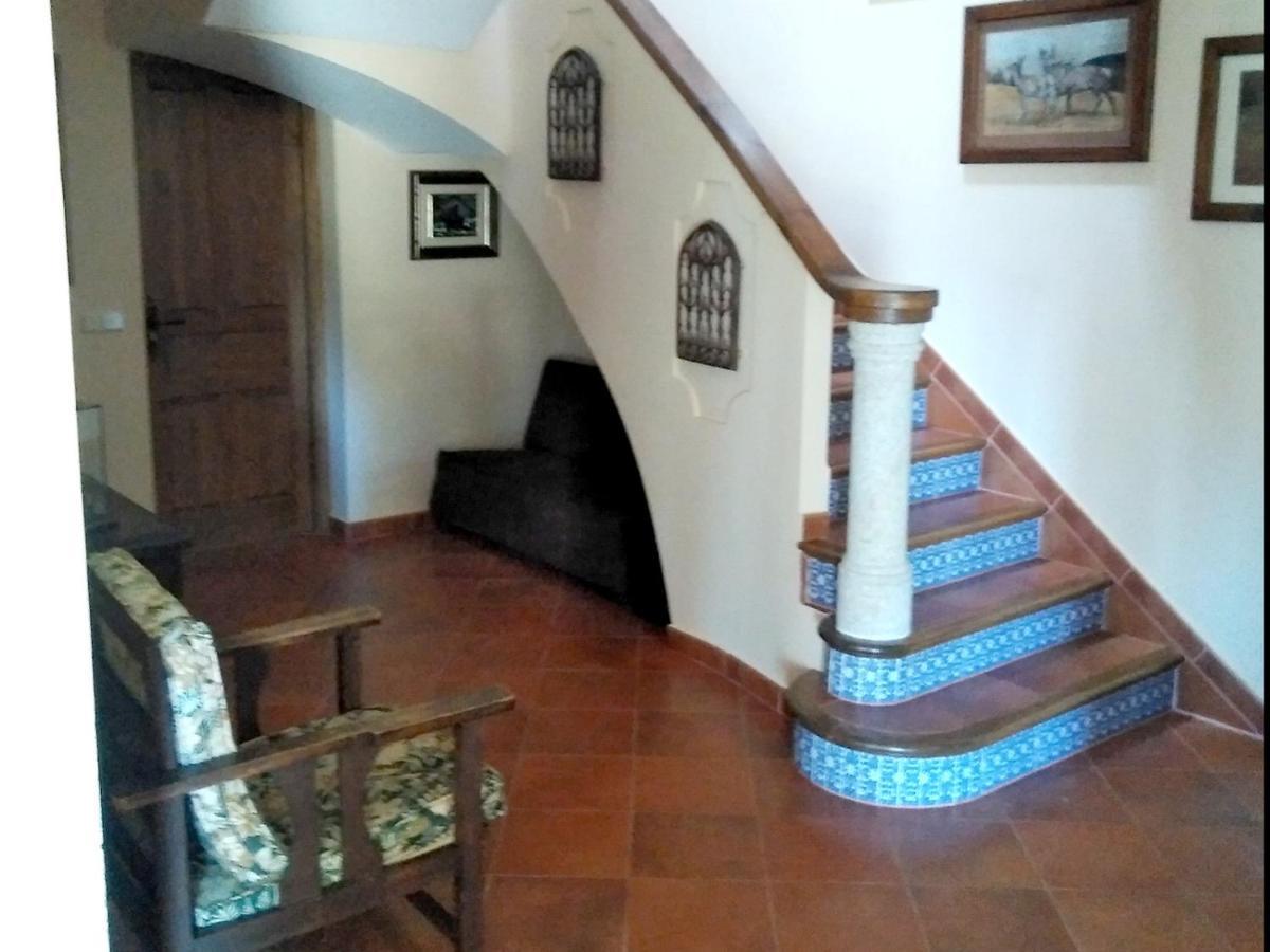 La Cirujana De Gredos Villa San Esteban Del Valle Bagian luar foto