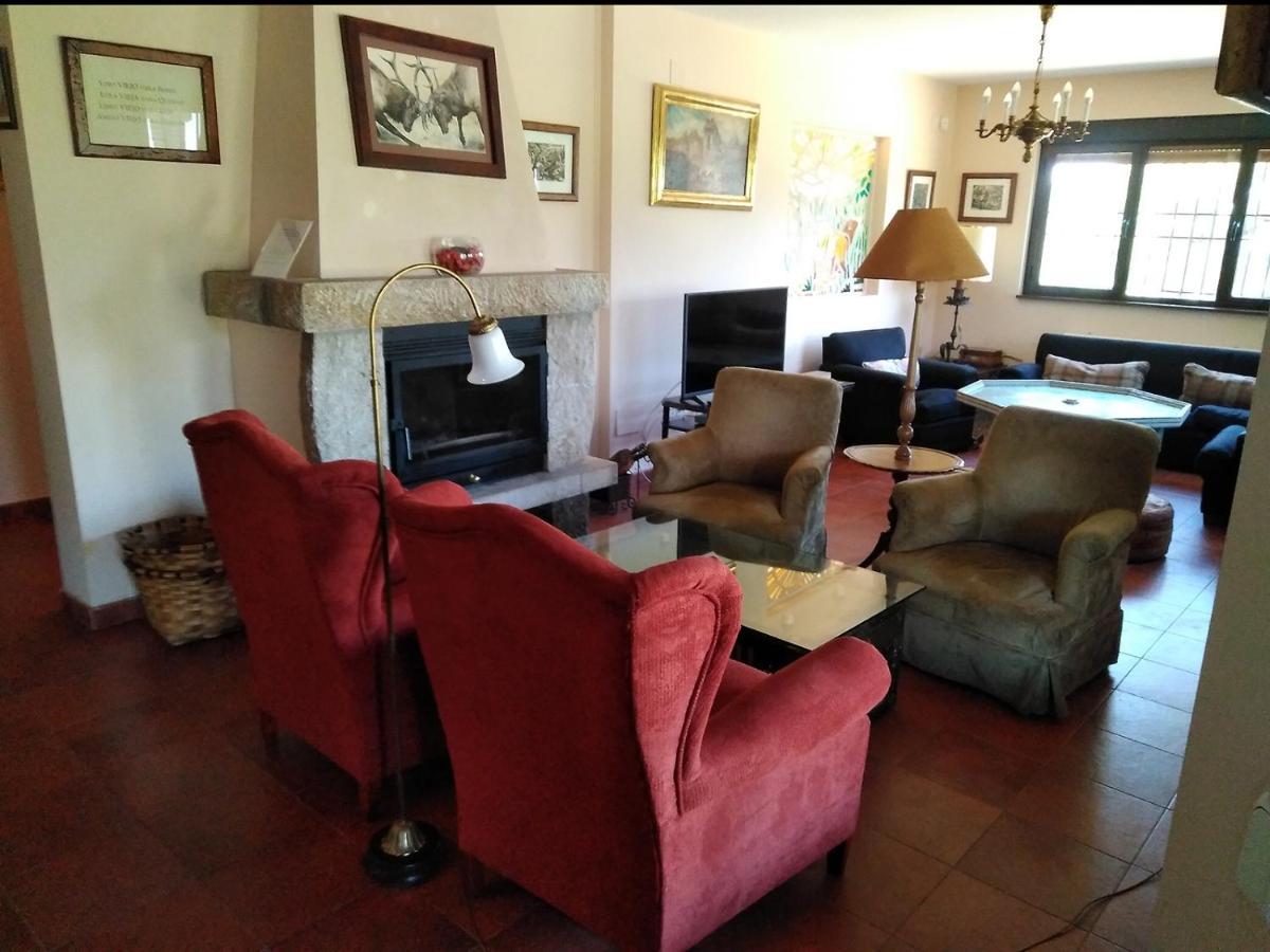 La Cirujana De Gredos Villa San Esteban Del Valle Bagian luar foto